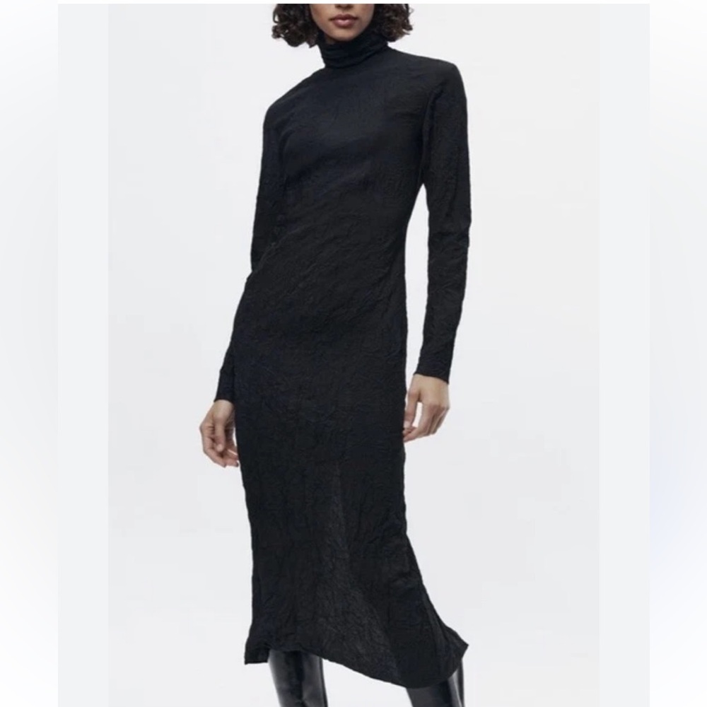 NWOT ZARA Long Sleeve Black Textured Dress